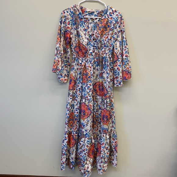 Anthropologie Dresses & Skirts - Anthropologie Boemo Bohemian V-neck Maxi Dress - size SM